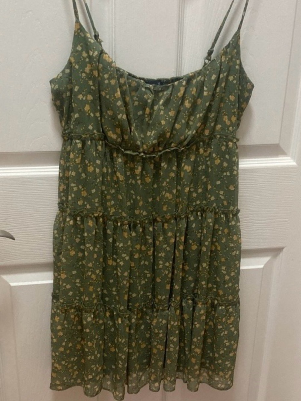 Trixxi Olive Floral Tiered Mini Dress Size Medium - Picture 6 of 6